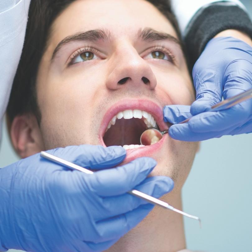 Dental Implant Pain Dental Treatment in Istanbul Aksu Clinic